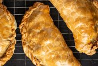 How to Make a Traditional Cornish Pasty (Authentic Recipe)
