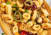 Crispy Pan-Fried Calamari Recipe with Lemon Garlic Dip