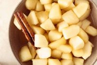 Classic Stewed Apples Recipe with Cinnamon and Nutmeg