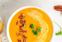 How to Make Creamy Carrot Soup