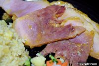 How to Make Honey Baked Ham for Holiday Dinner