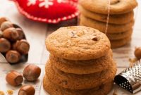 Nutmeg Cookies with Chocolate and Toasted Hazelnuts