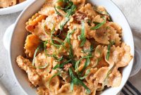 Creamy One-Pot Chicken Ricotta Pasta with Sun-Dried Tomatoes