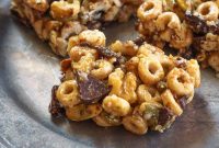 No-Bake Energy Bar Recipe (Video)