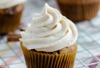 How to Make Gingerbread Cupcakes with Spiced Buttercream