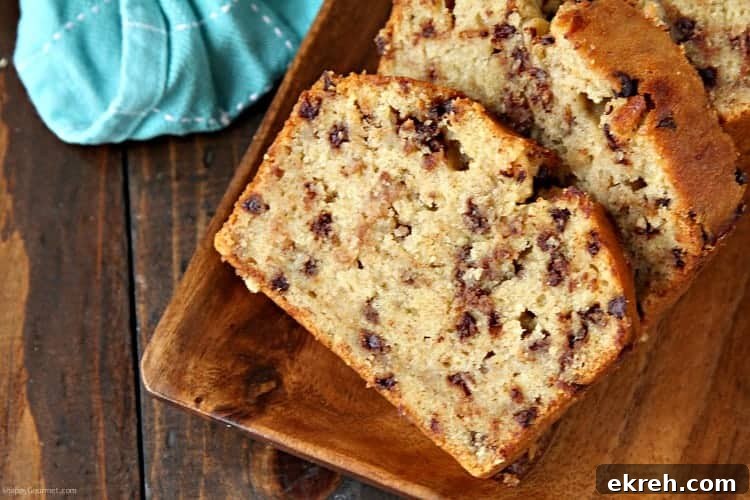 Easy Chocolate Chip Banana Bread Recipe - Easy moist banana bread with chocolate chips