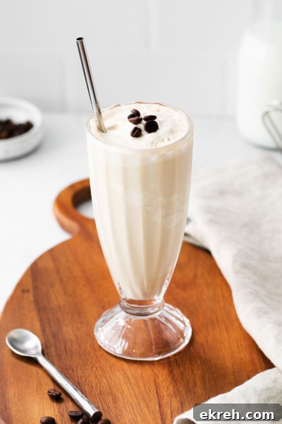 Creamy Mocha Milkshake Recipe with Coffee and Chocolate 2 img 128343 1
