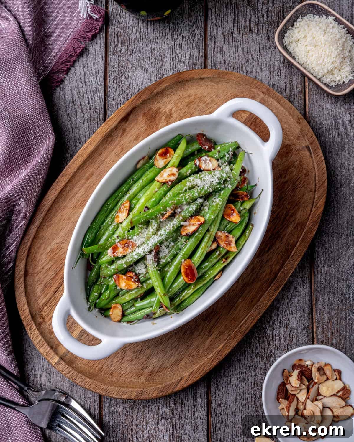 Balsamic Green Beans with Slivered Almonds
