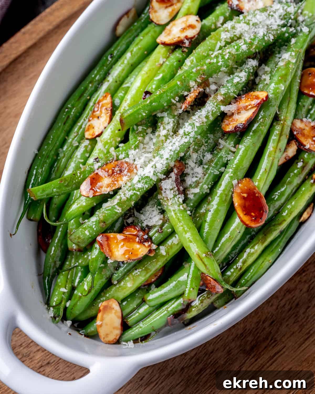 Balsamic Green Beans with Slivered Almonds