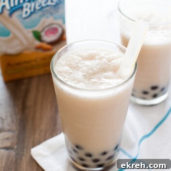 These smoothies are really really easy to make and with coconut almondmilk, you'll love it!!