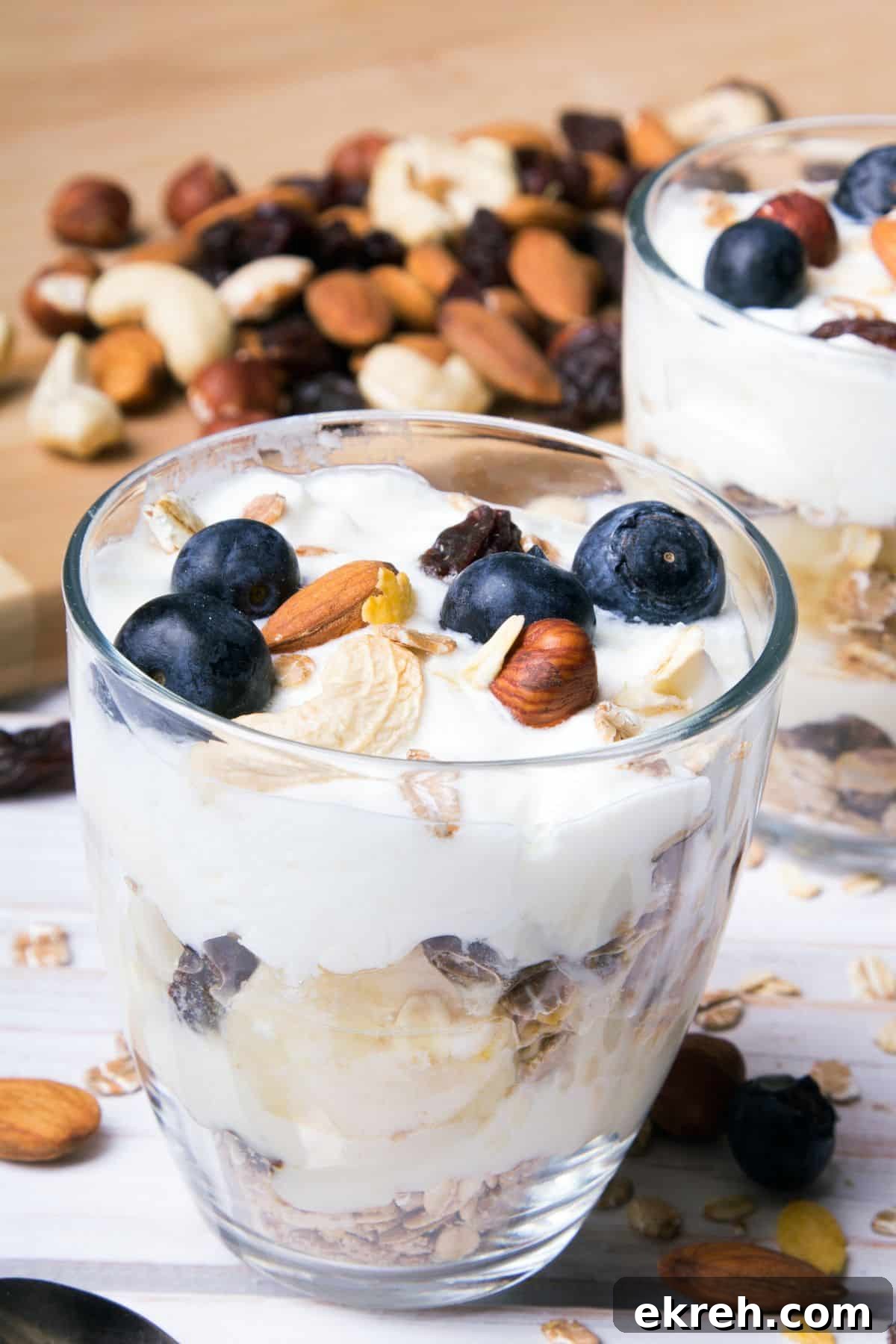 Easy Anti Inflammatory Breakfast Ideas like blueberry almond overnight oats