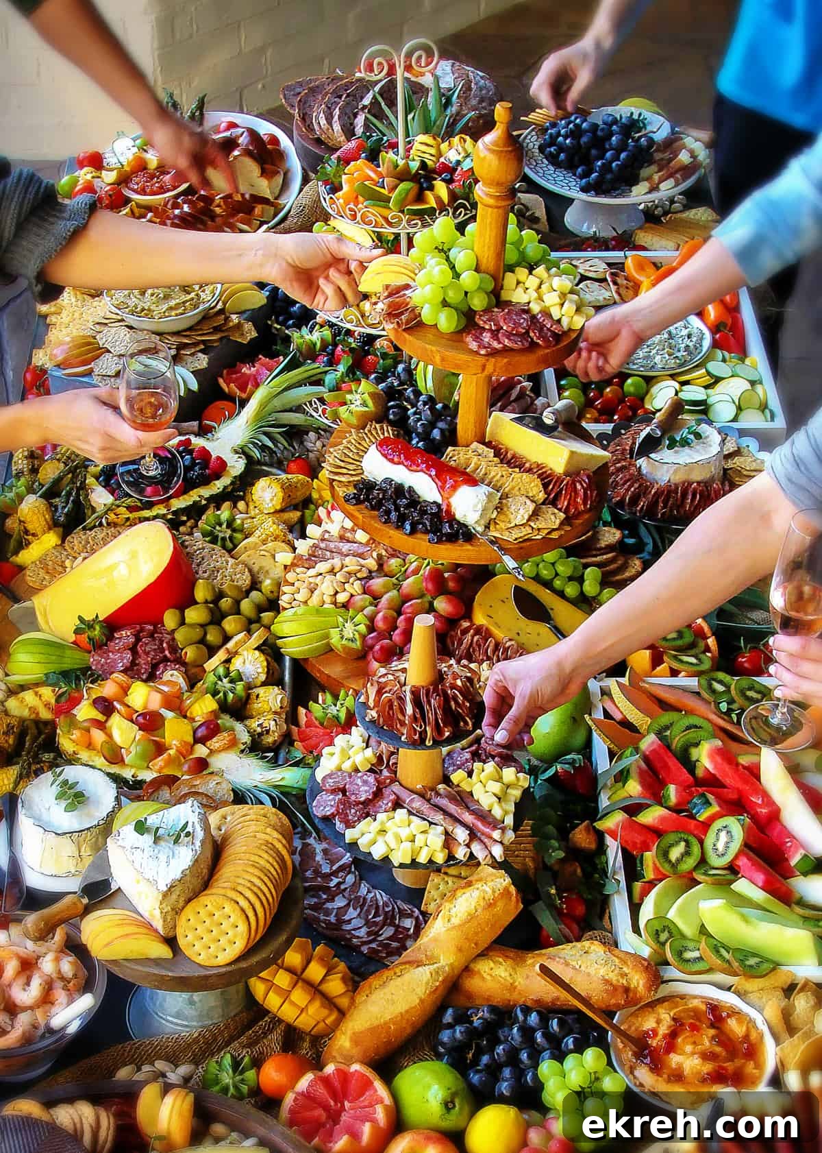 How to Build a Stunning Summer Grazing Table 3 Summer Grazing Table