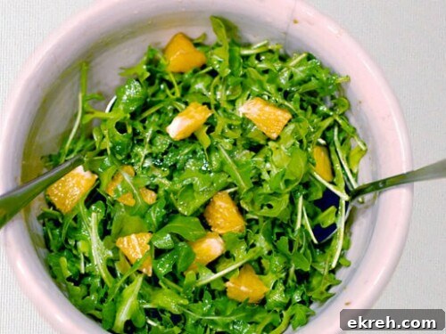 Orange arugula salad with citrus segments