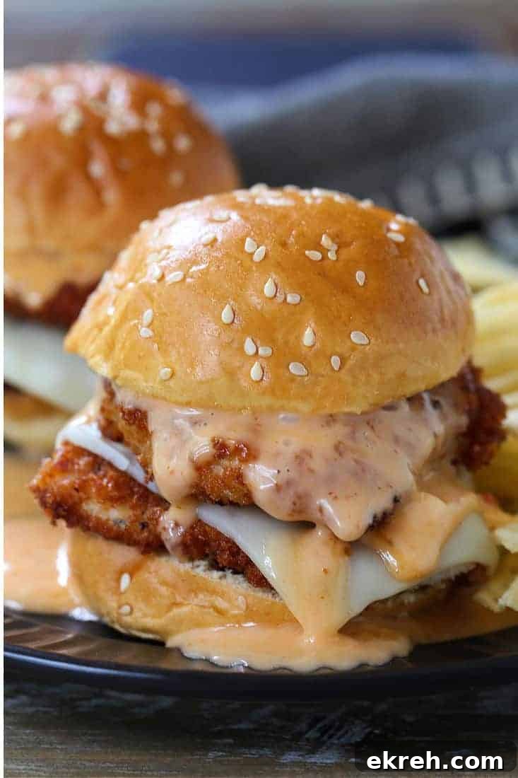 Chicken Slider with mozzarella cheese and bang bang sauce