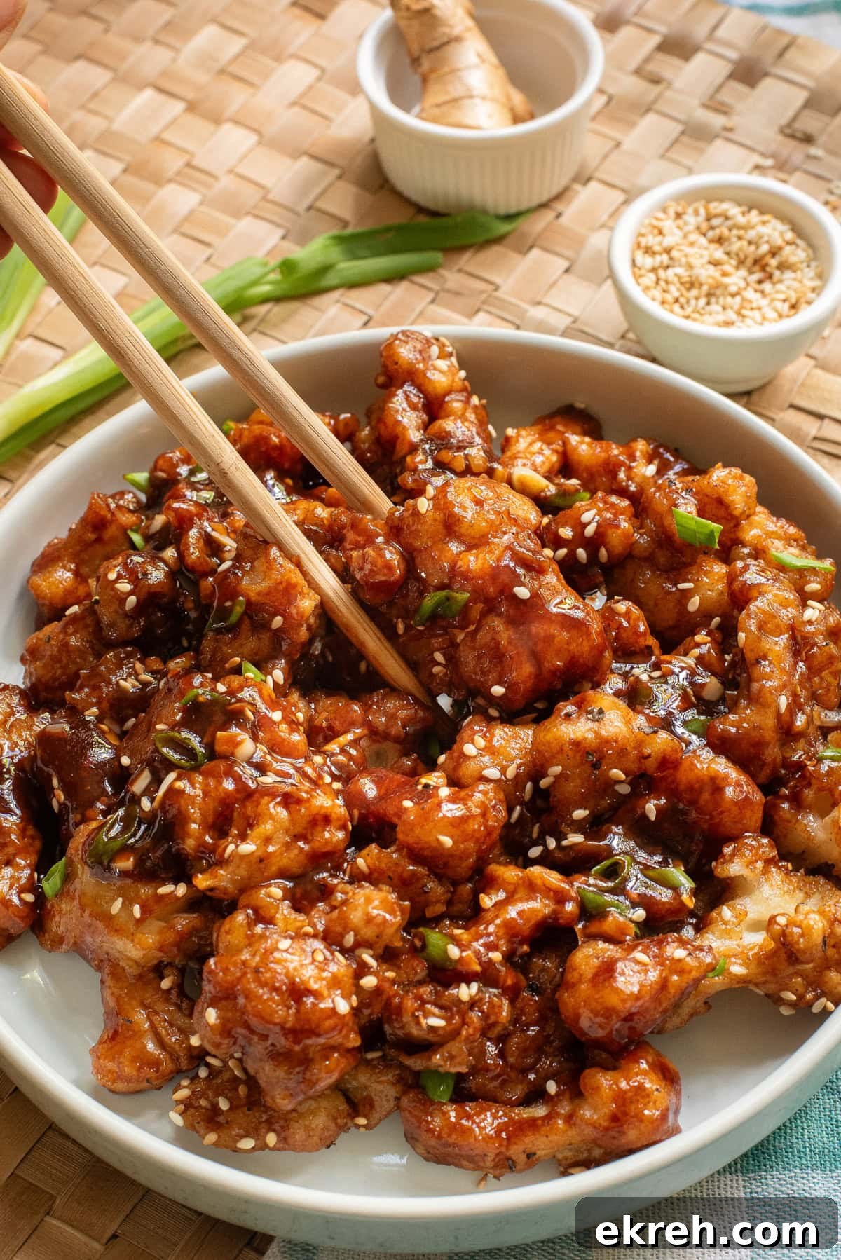 An overhead image of gobi manchurian on a serving plate.