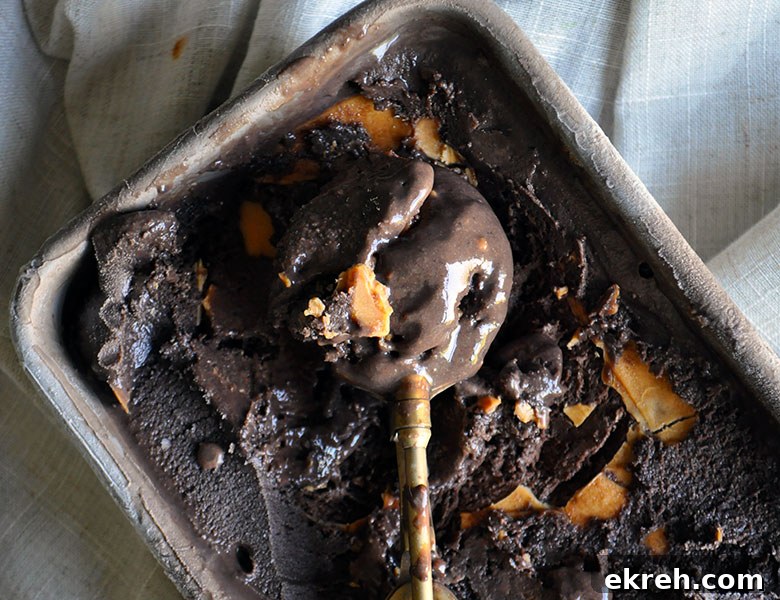 Homemade chocolate peanut butter ice cream recipe | ofbatteranddough.com