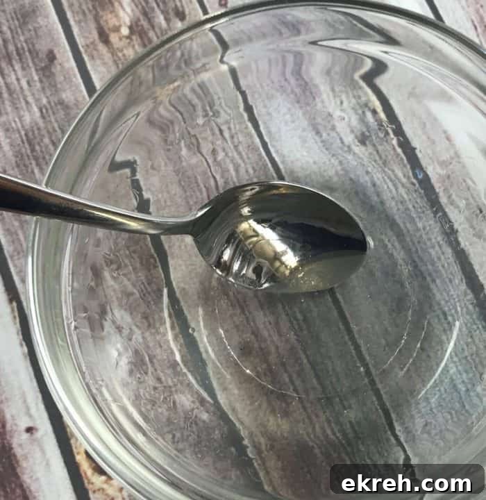 DIY kid-safe hand sanitizer recipe with essential oils - Germs are everywhere. When you can't get to a sink to wash your hands, keep clean with this natural homemade hand sanitizer gel {with essential oils}.