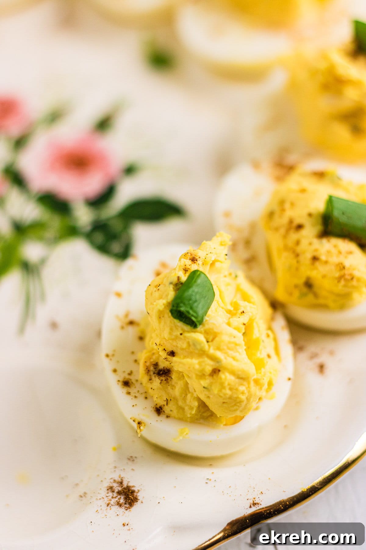 Creamy Ranch Deviled Eggs Recipe 2 An up-close photo of ranch deviled eggs.